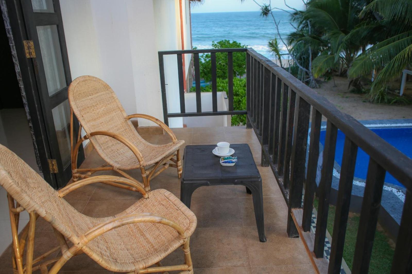 Blue Ocean Resort Netolpitiya Exterior photo
