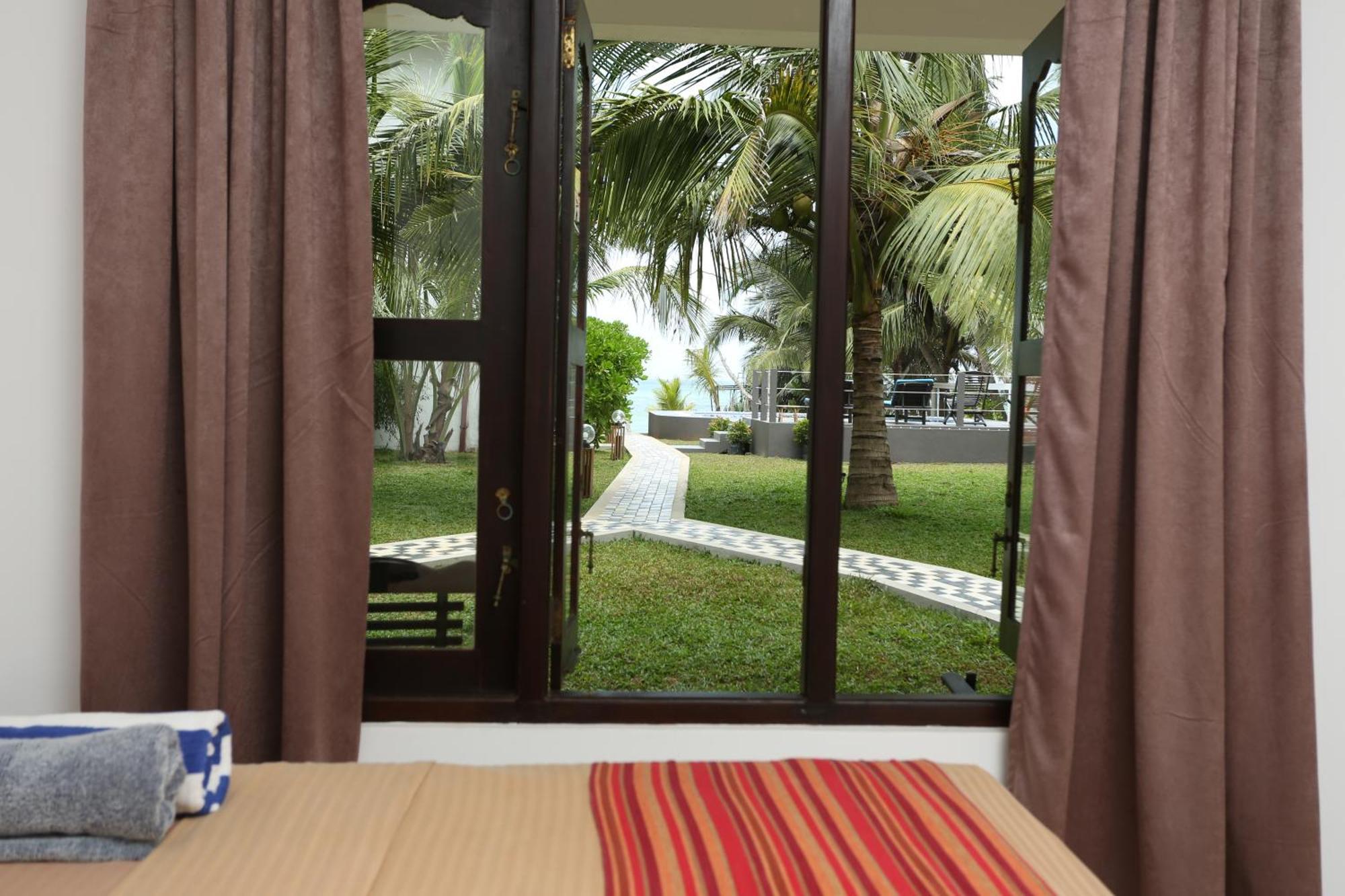 Blue Ocean Resort Netolpitiya Exterior photo